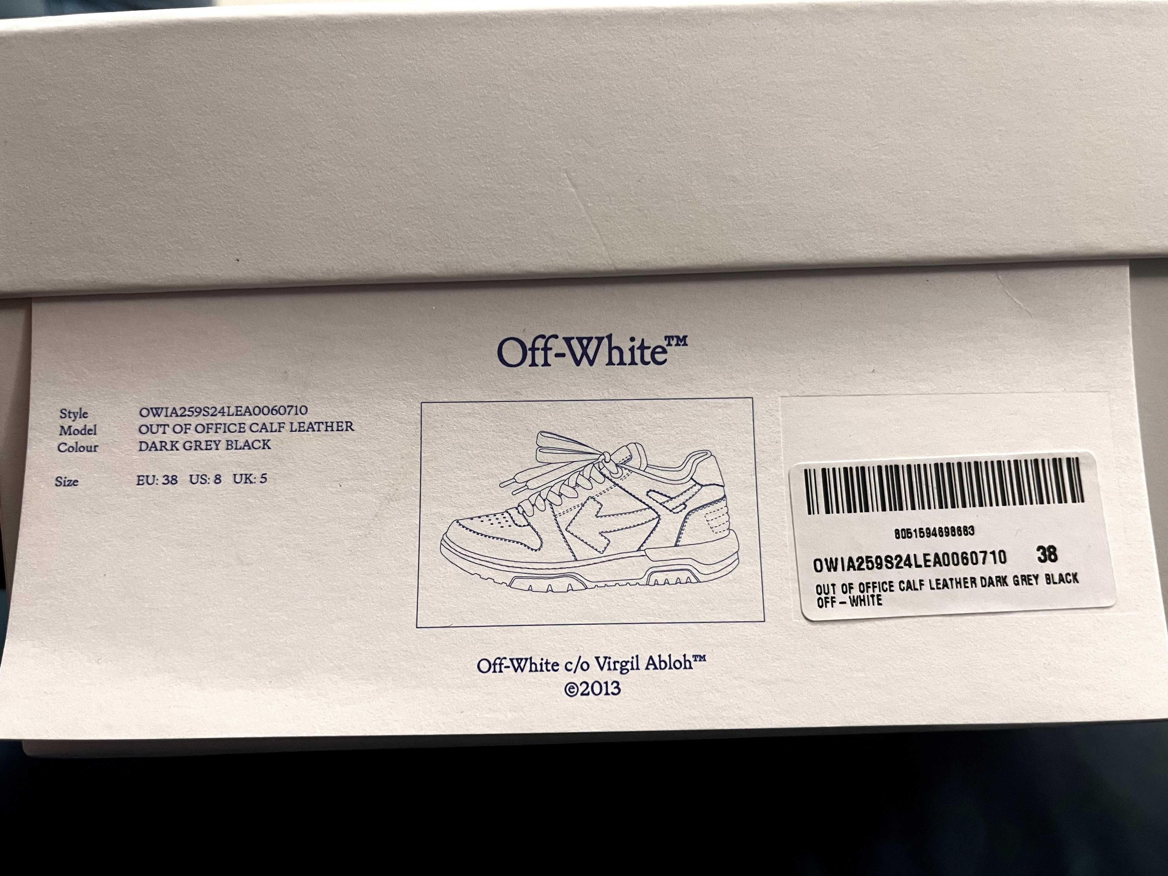 Off-White
Out Of Office leather sneakers