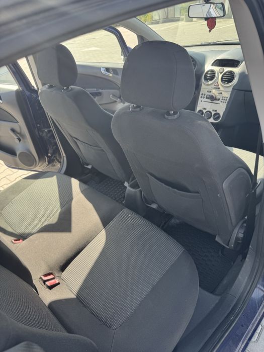 Vand opel corsa 1.0 benzina