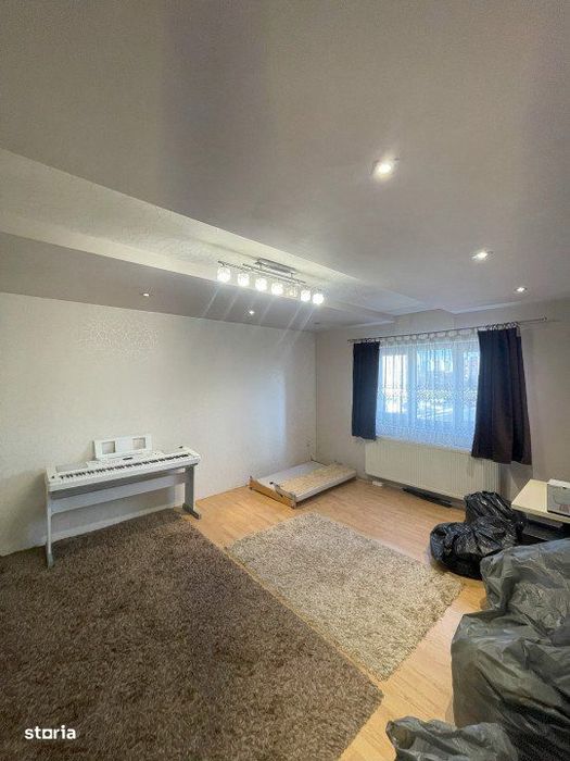 Apartament de 3 camere, 75 mp, zona Vivo cu garaj la subsol