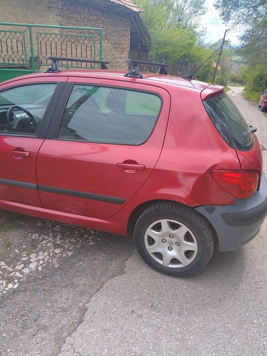 Продавам Пежо 307нbi