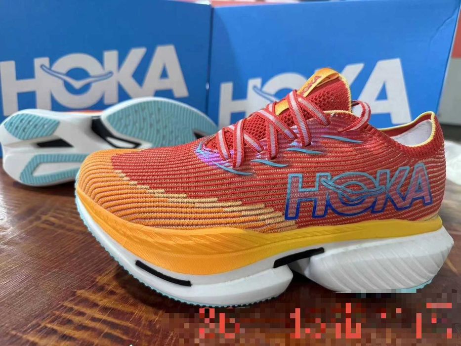 Кроссовки мужские для бега Hoka (1931)