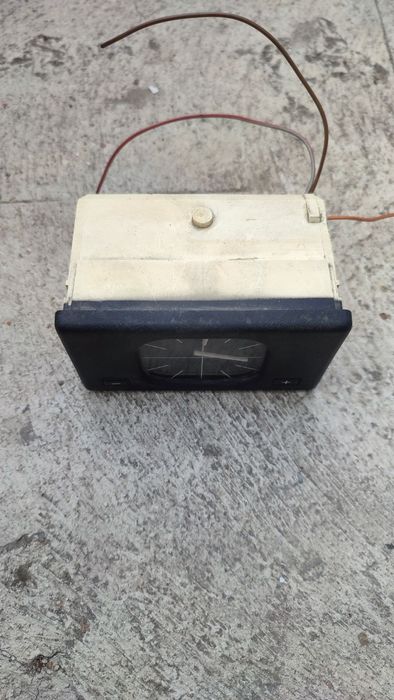 Дигитален часовник за BMW E34