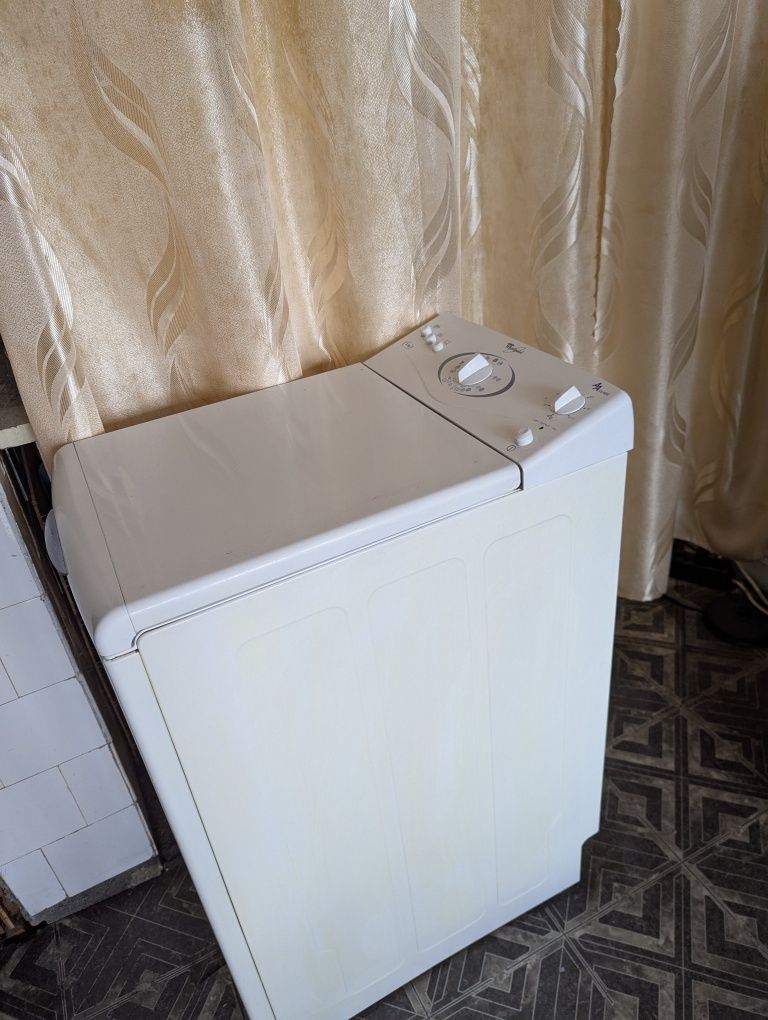 Пералня whirlpool с горно зареждане