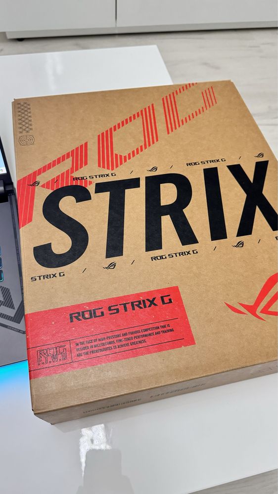 Asus Rog Strix G16 ноутбук