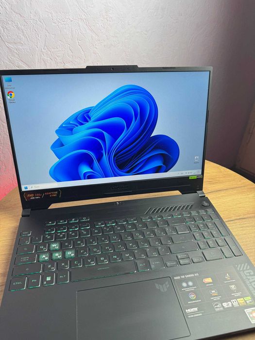 Ноутбук ASUS / AMD Ryzen 7 / 16GB / RTX 4050 / SSD 512