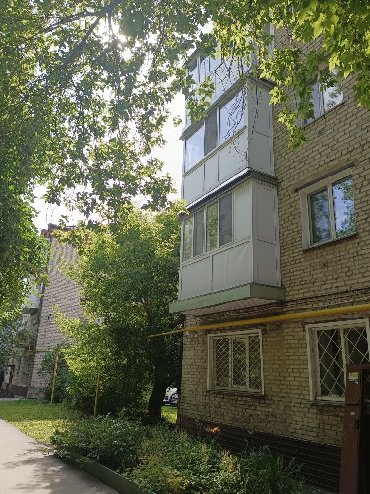 Продам 1комн. кв. ул. Конституции рядом, на 3 эт. в 4 эт. кирпичном