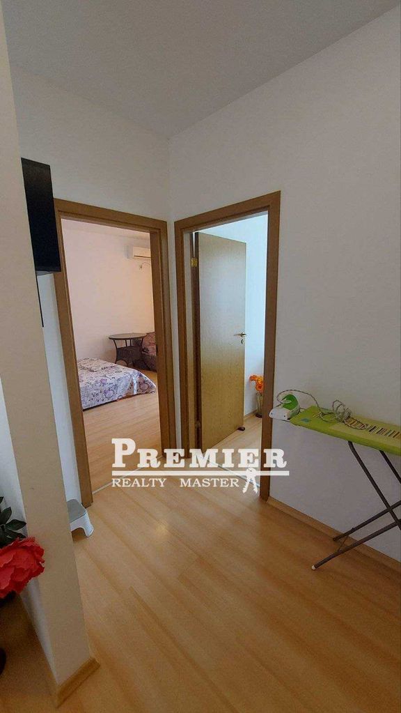 Продава се Тристаен апартамент в к.к. Слънчев бряг - 72 кв.м за 791 €/кв.м - Снимка #4