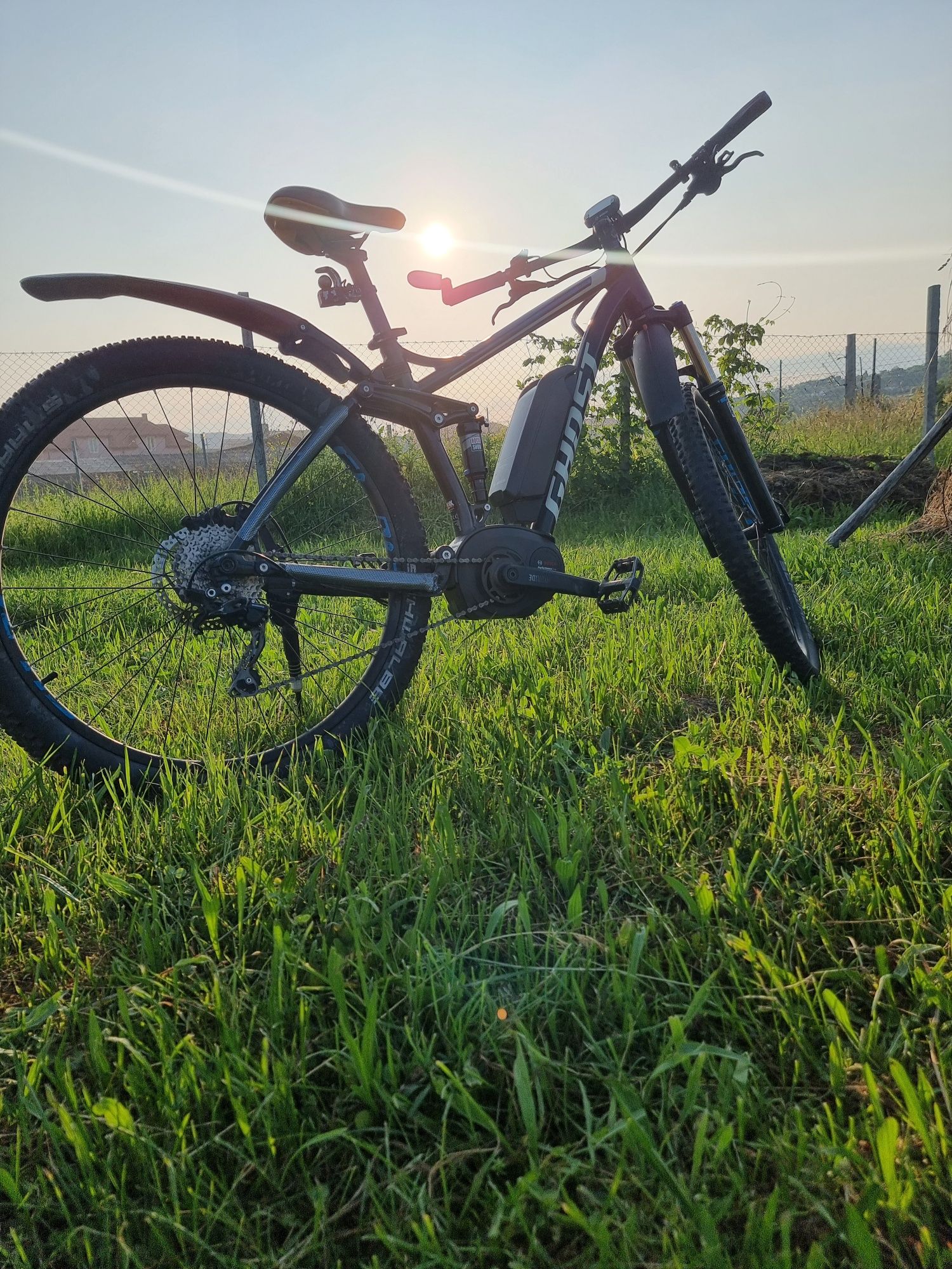 Bicicleta electrica full suspension Ghost 29