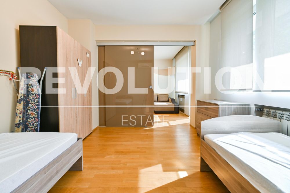 Дава се под наем Тристаен апартамент в София, Медицинска академия - 100 кв.м за 1000 € - Снимка #8