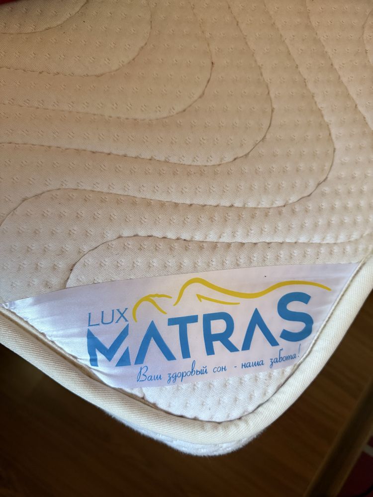 Продаётся кровать из IKEA 160*200см + матрас 30см
