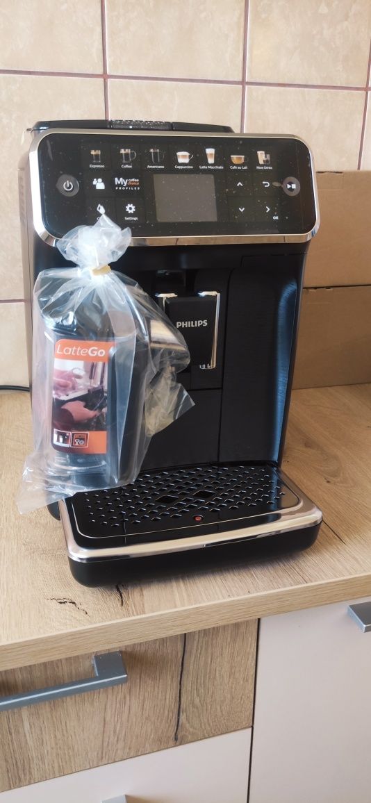 Espressor Philips seria 5400 ep5447/90