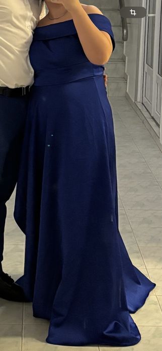 Vand rochie de seara purtata o singura data