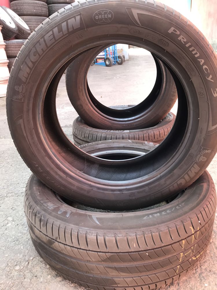 215-55-17 vara michelin