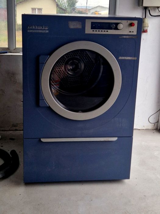Uscător profesional Miele