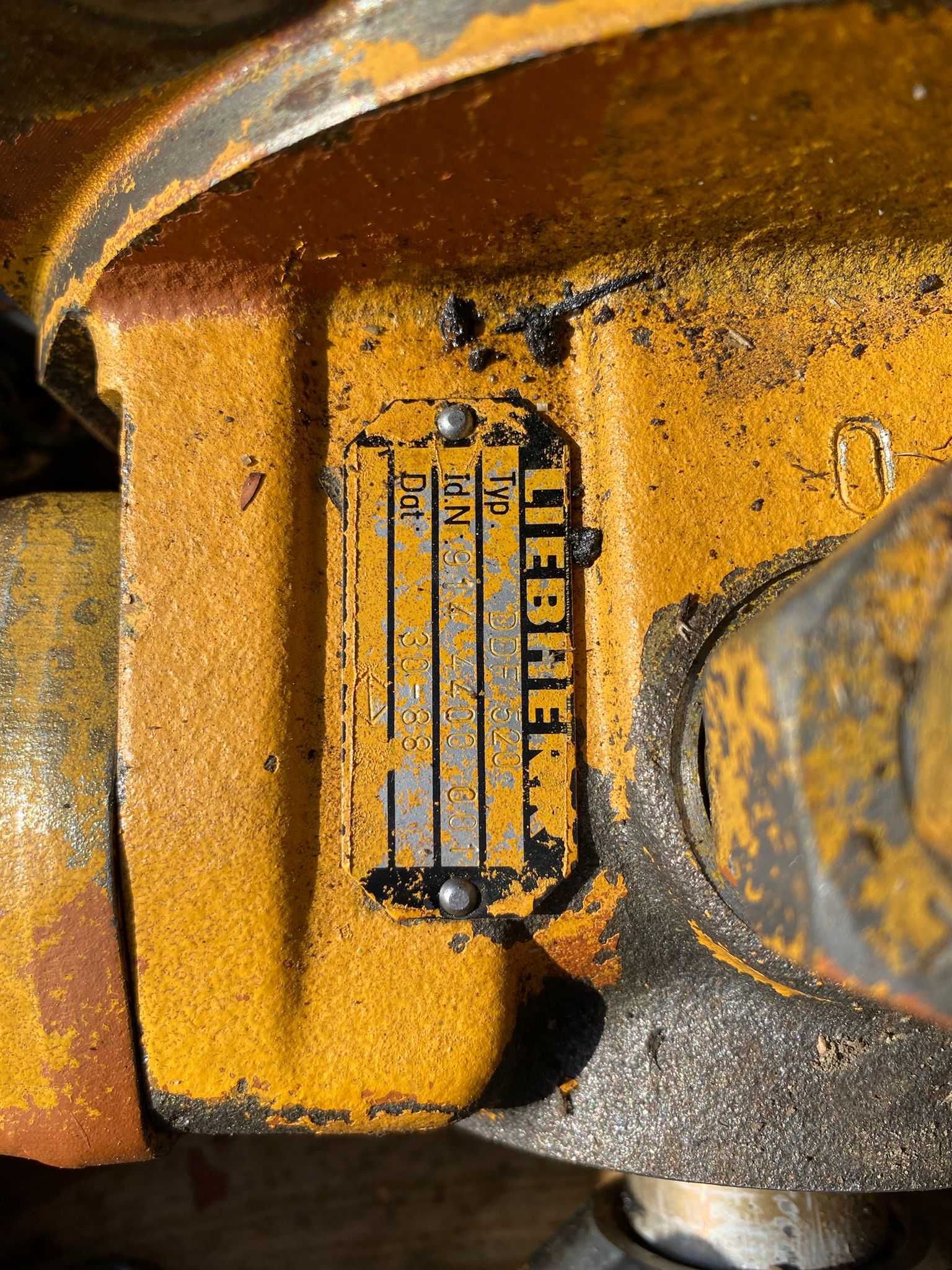 Reductor de rotire Liebherr R902 - Piese de schimb Liebherr R902