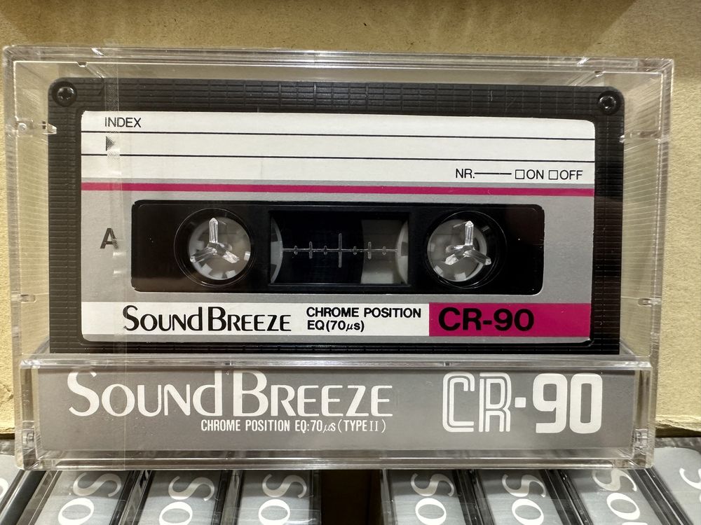 Продам аудиокассеты Sound Breeze CR 90
