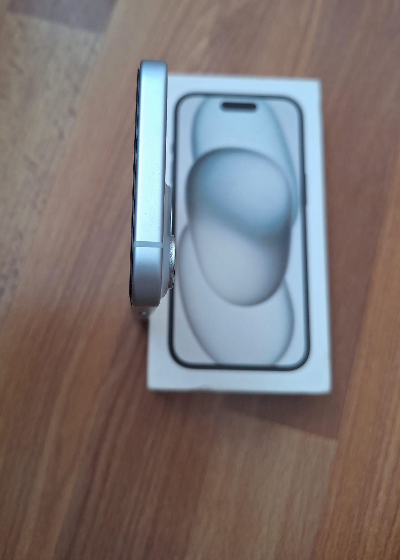 IPhone 15 128 GB Baterie 92%