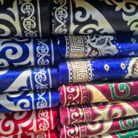 Корпе велюровые новые поролон