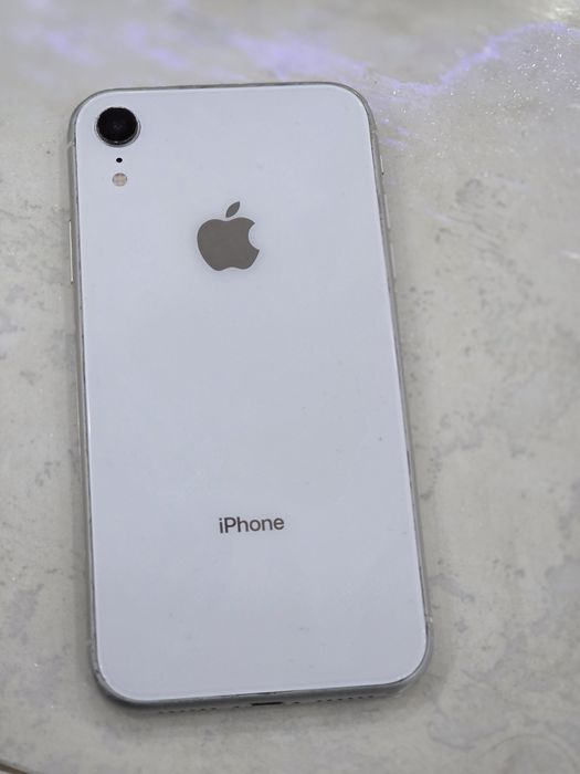 Като нов Iphone xr 64GB може и бартер