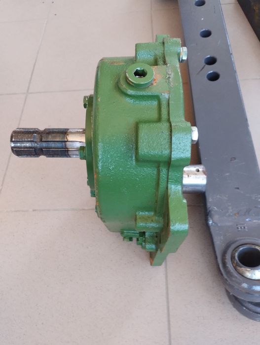 Reductor multiplicator 1/3,25