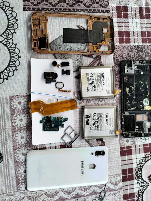 Piese Samsung A40