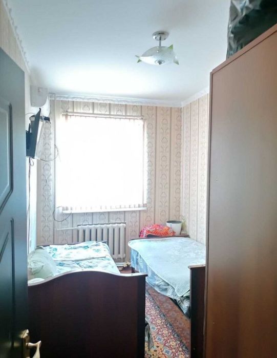 Чиланзар 19 квартол 4/3/4 продаётся квартира.Балкон 1,5*6