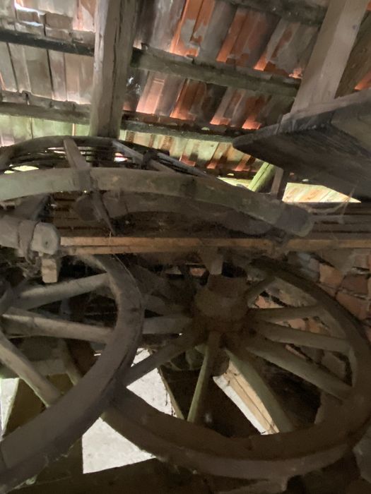 Vând căruță(veche)in stare buna