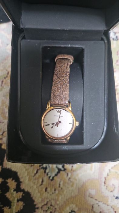 Часы наручные женские