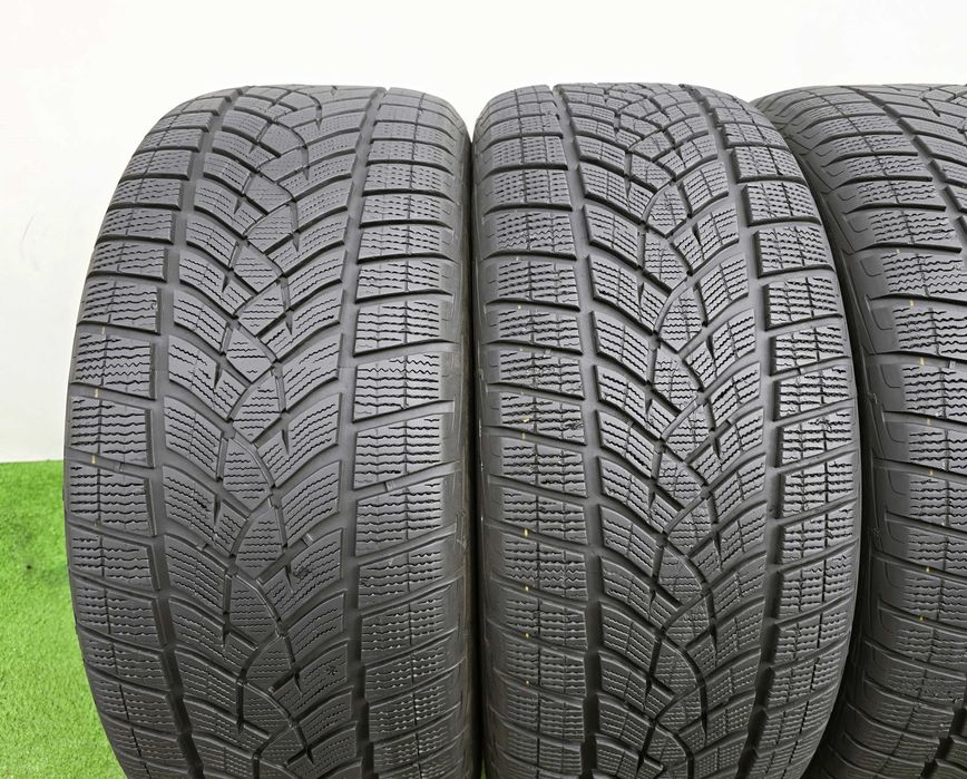 4бр. 275/50/20 GOODYEAR Ultra Grip Performance - зимни