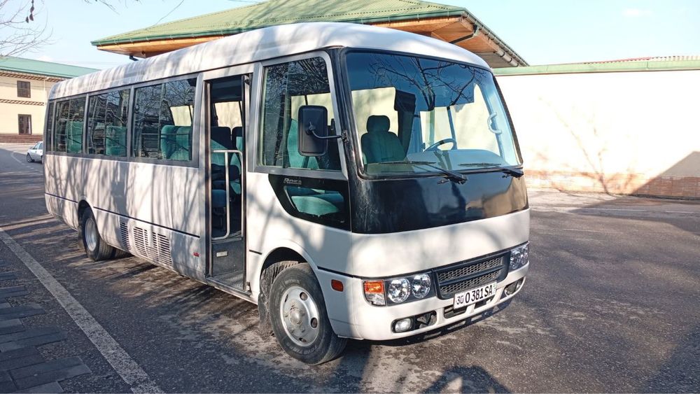 Avtobus sotiladi Mitsubishi