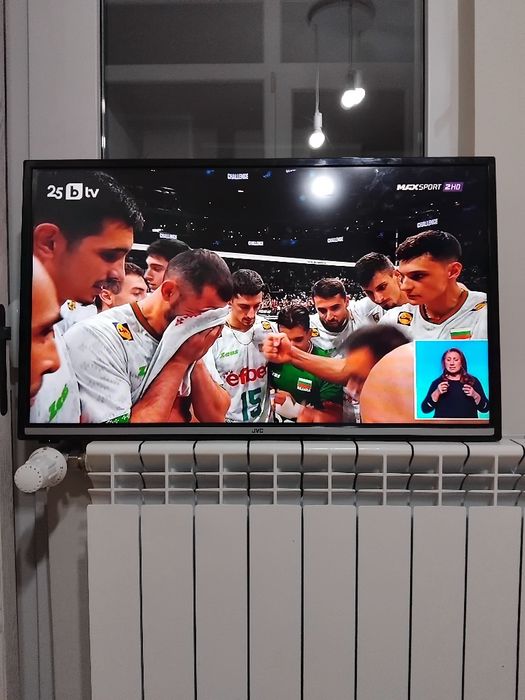 JVC 32 LCD перфектно