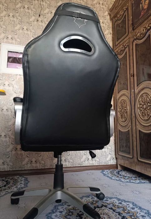 Кресло для офиса/компьютера