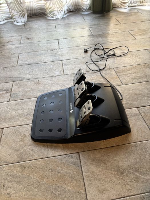 Volan Logitech G920 + Schimbator Logitech Driving Force