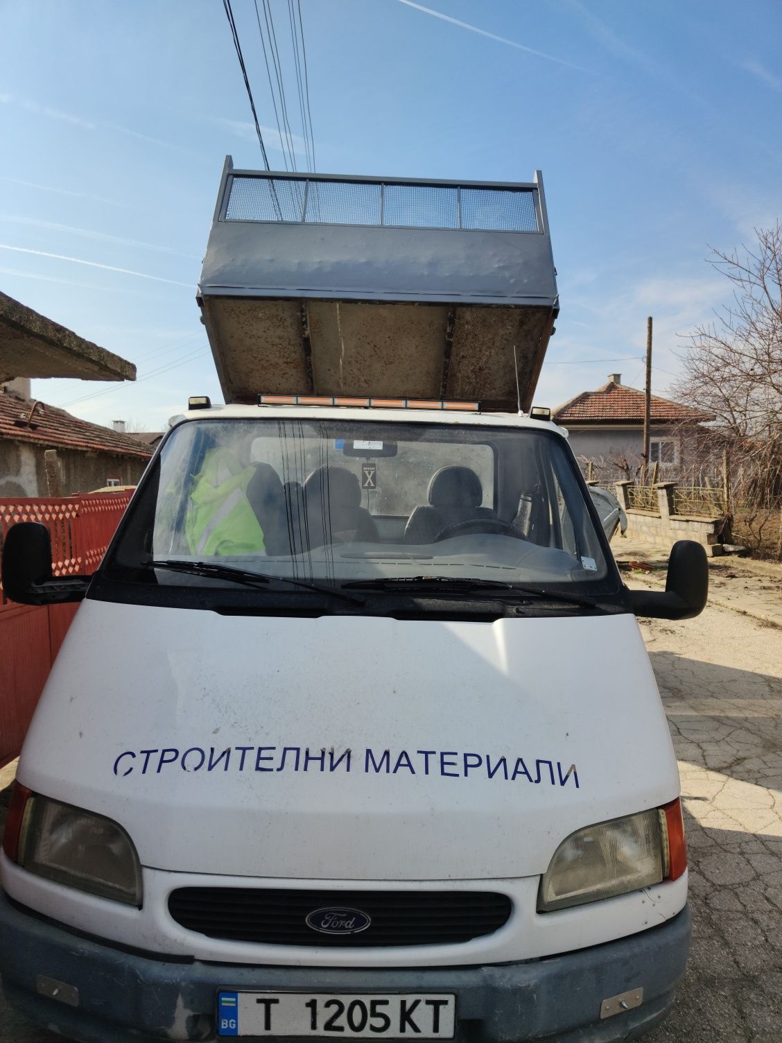 Транспорт с  кран и самосвал - 3,5 т. и 7 т.