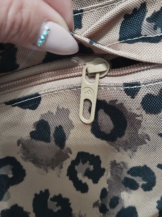 Нова раница Адидас!