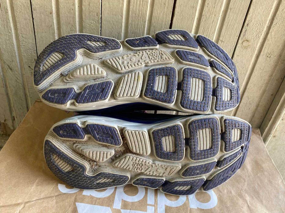 ''Hoka One One Bondi 6''оригинални маратонки 39 номер