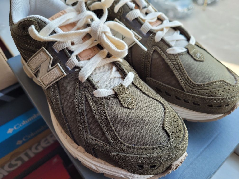 New Balance 1906 F