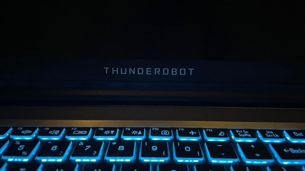 Продаю ноутбук Thunderobot 911 в идеальном состоянии