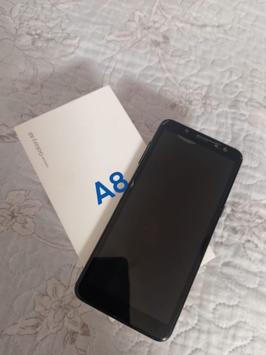 Продам телефон А8