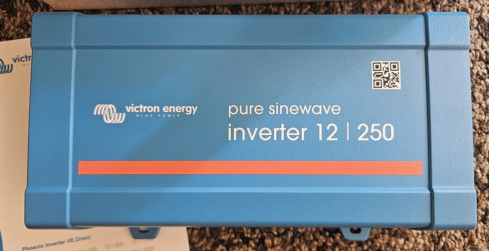 Чисто Нов Инвертор Victron 12v-250w