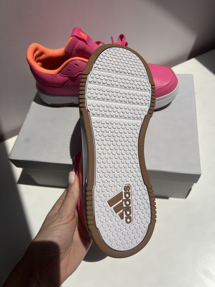 НОВИ розови маратонки Adidas, 38 номер