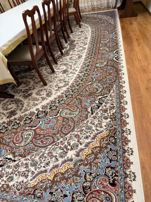 Продаётся оригинальный бельгийский шёлковый ковёр