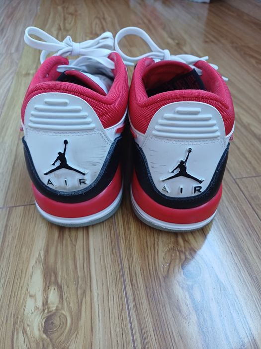 Vănd Nike Jordan