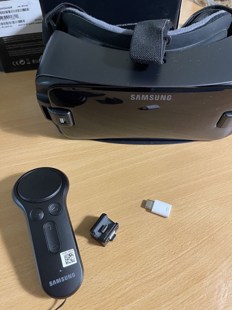 Samsung Gear VR r324 cu controler ochelari realitate virtuală