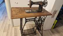 Mașină de cusut Singer Model 15 (1926) – Funcțională, cu masă original