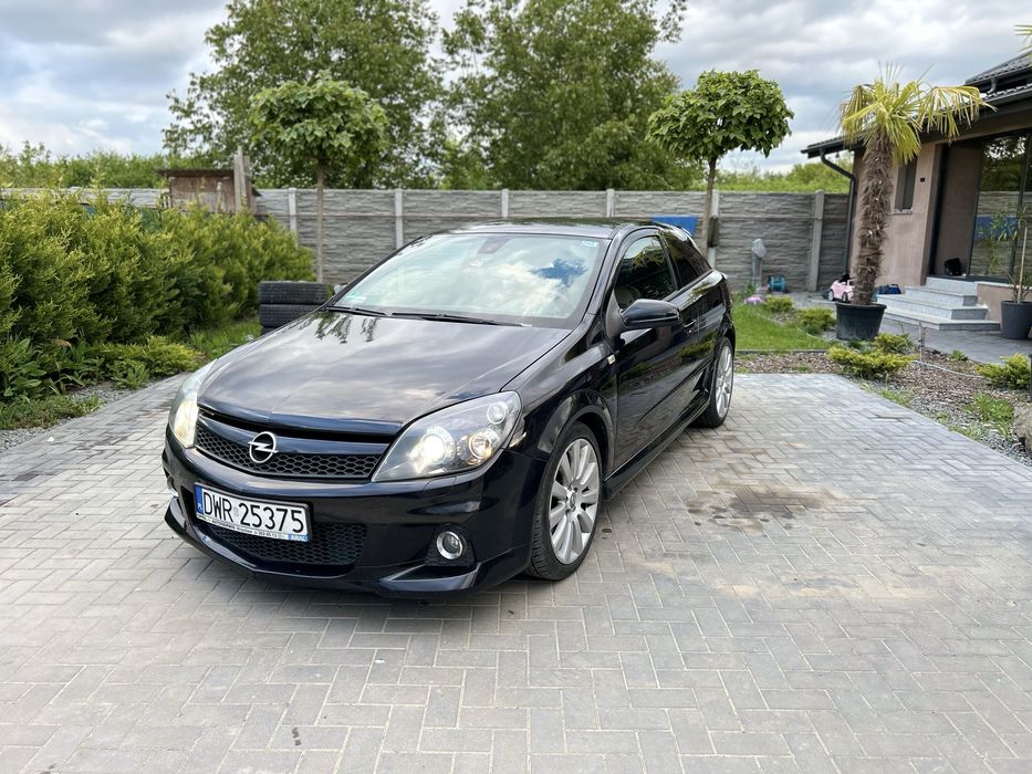 Usa Opel Astra H GTC Negru