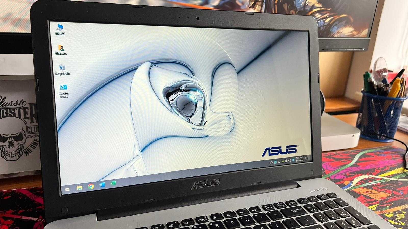 Laptop Asus X555LB