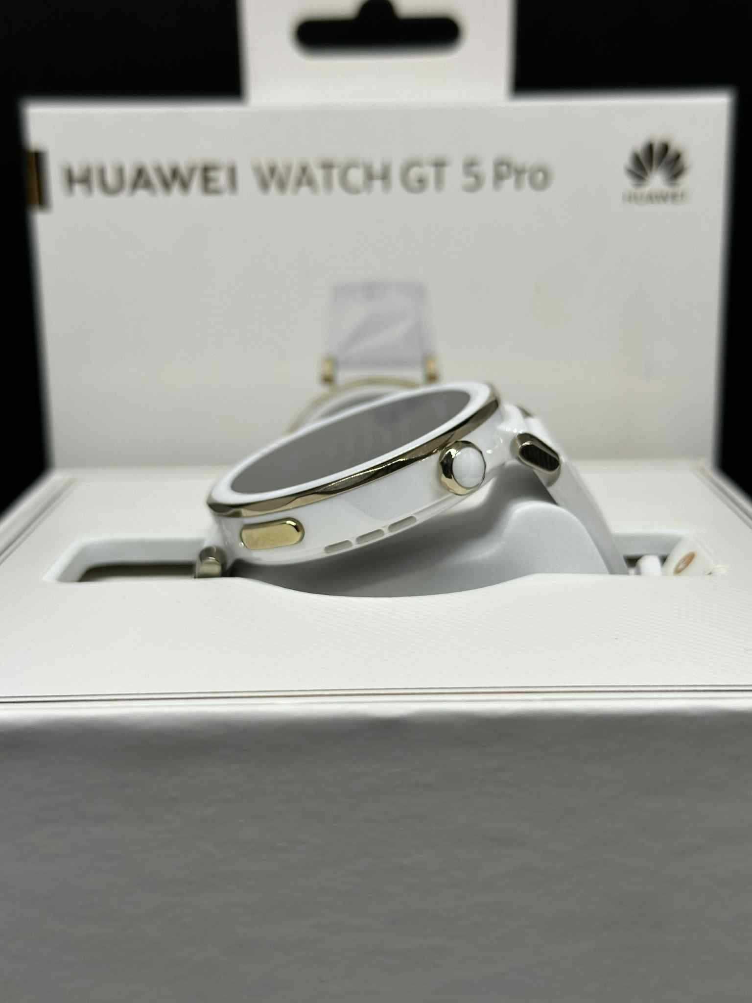 Смарт Часовник HUAWEI WATCH GT 5 Pro 42mm White /  Перфектен