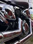 Suzuki Marauder 800cmc bobber (vance hines)