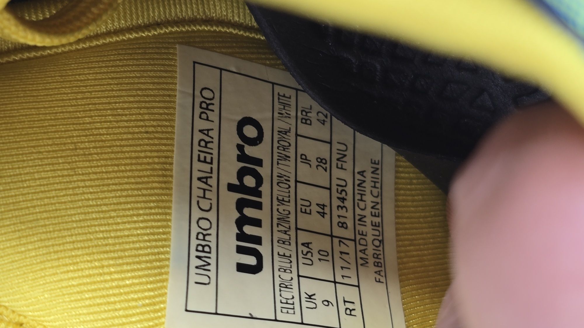 Маратонки Umbro 44